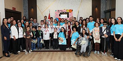 Üniversiteli olmanın keyfini çıkardılar