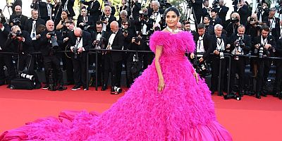 Ünlü oyuncu diş tedavisi için Türkiye’yi tercih etti