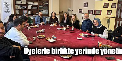 Üyelerle birlikte yerinde yönetim