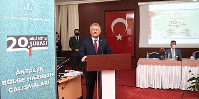Vali Ersin Yazıcı 20'nci Milli Eğitim Şurası'na katıldı