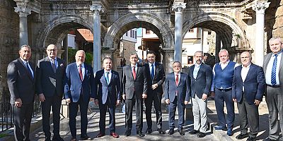 Vali Şahin'den Antalya turizmi ve alt yapı çalışmaları hakkında açıklamalar