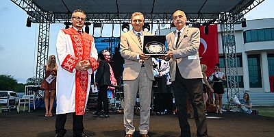 Vali Şahin: Gençlerimiz bize moral ve enerji veriyor