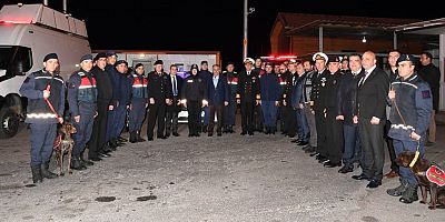 Vali Yazıcı, 2022'nin son saatlerinde görevi başındaki güvenlik güçlerini ziyaret etti