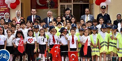 Vali Yazıcı: Çocuklarımıza trafikte yapmaları gerekenleri anlatıyoruz