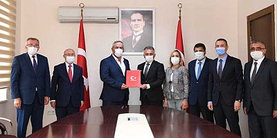 Vali Yazıcı, 