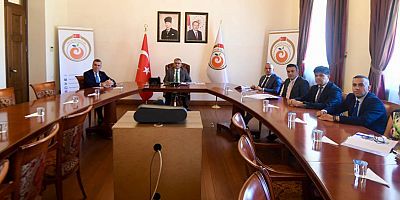 Vali Yazıcı: Gençlerimize dokunacak projeler yapmaya devam edeceğiz