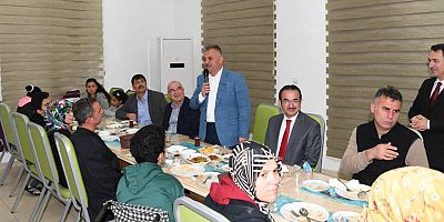 Vali Yazıcı İl Müftülüğü'nün iftarına katıldı