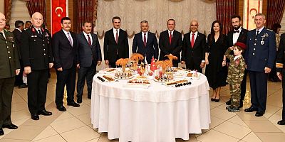 Vali Yazıcı KKTC'nin Cumhuriyet Bayramı resepsiyonuna katıldı