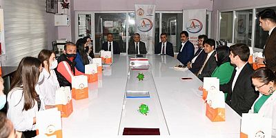 Vali Yazıcı: Meslek liselerini memleket meselesi olarak görüyoruz