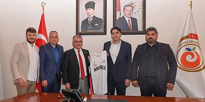 Vali Yazıcı: Sporu önemsiyor ve destekliyoruz