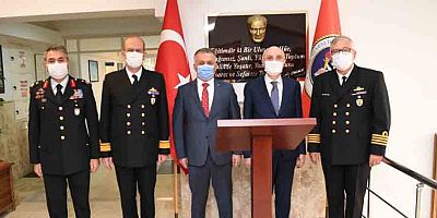 Vali Yazıcı ve İçişleri Bakan Yardımcısı Erdil, Sahil Güvenlik Komutanlığı'nda incelemelerde bulundu