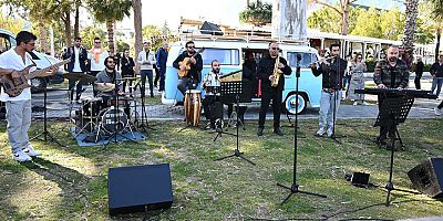 VoSahne Kemer’de konser verdi