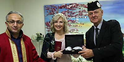 Yabancı çift mutluluğa Antalya’da ‘Evet’ dedi