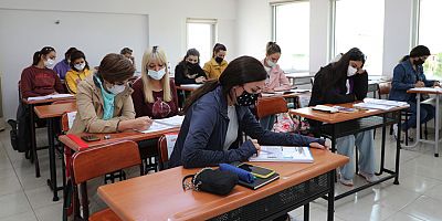 Yabancılar Türkçe’yi ATASEM’de öğreniyor