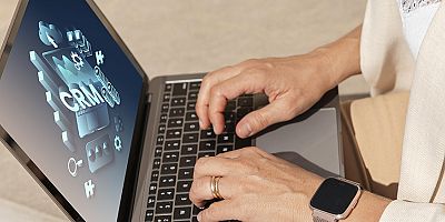 Yapay Zeka Kullanma Baskısı Küçük İşletmeleri Siber Tehditlere Açık Hale Getiriyor