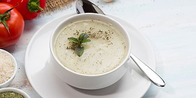Yaz sıcaklarında serinletecek 5 soğuk çorba!