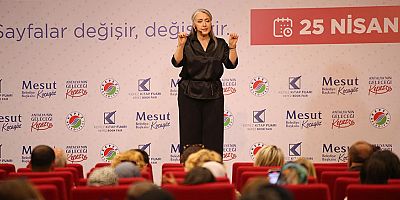 Yazar Saadet Şen, Kepez Kitap Fuarı’nda