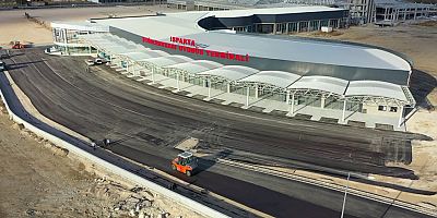 Yeni otogar alanında asfaltlama yapılıyor