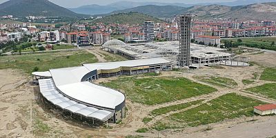 Yeni otogarda hummalı çalışmalar sürüyor