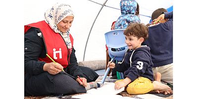 Yetim Vakfı Depremde Yetim Kalan Çocuklara Kol Kanat Geriyor