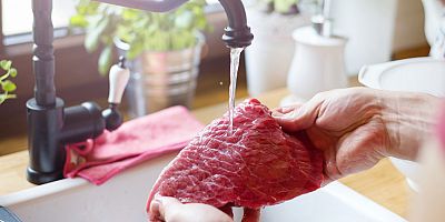 Yıkanan et tüketici sağlığını tehdit ediyor!