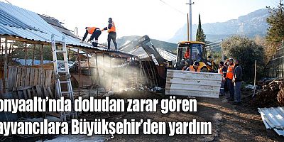 Yıkılan ağıl ve ahır yeniden yapılıyor