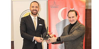 YÖRSİAD Ekonomist Emre Alkin'i dinledi