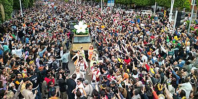 Yüz Binlerce İnsan Türkiye’nin İlk Ve Tek Karnavalı İçin Adana’da Buluştu