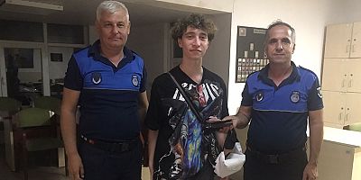 Zabıta ekipleri unutulan çantayı sahibine teslim etti