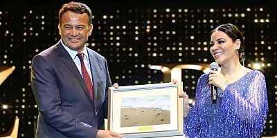 Zara 30 Ağustos Zafer Bayramı’nda Kaş’ta konser verdi