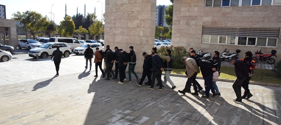Tefecilik Operasyonunda 8 Şahıs Yakalandı