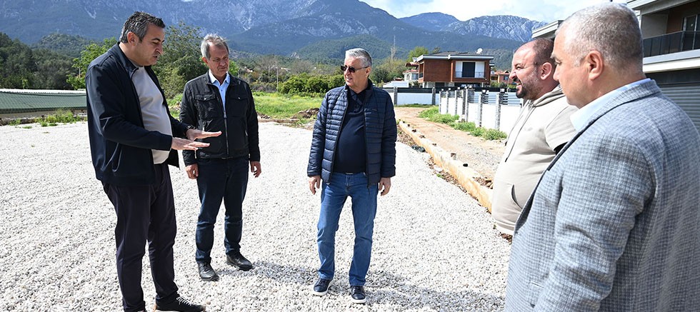 Tekirova Mahallesi’ne yeni halı saha 