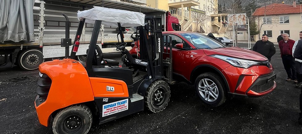 Toyota'dan ALKÜ'ye ikinci kez araç hibesi
