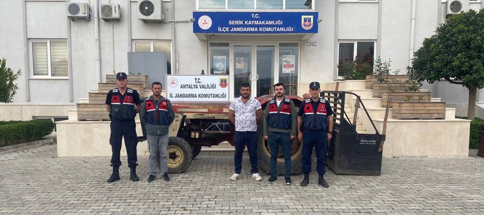 Traktör Hırsızları Jandarma ekiplerine yakalandı