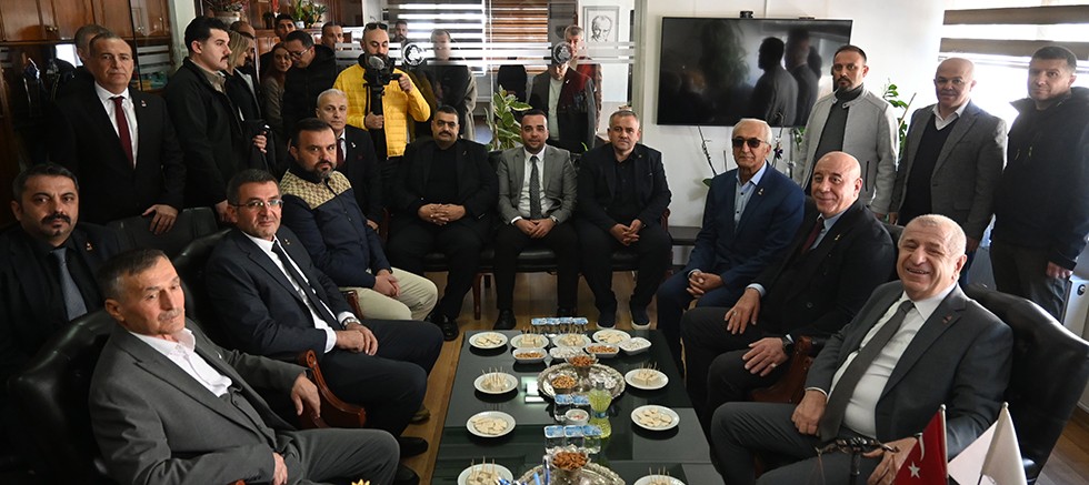 Ümit Özdağ Elmalı Belediye Başkanlığı'nı ziyaret etti