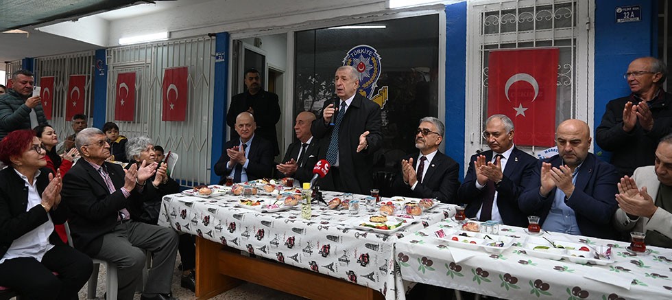 Ümit Özdağ Polis Emeklileri Sosyal Yardım Derneği Antalya Şubesi’ni ziyaret etti