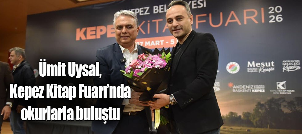 Ümit Uysal, Kepez Kitap Fuarı’nda okurlarla buluştu