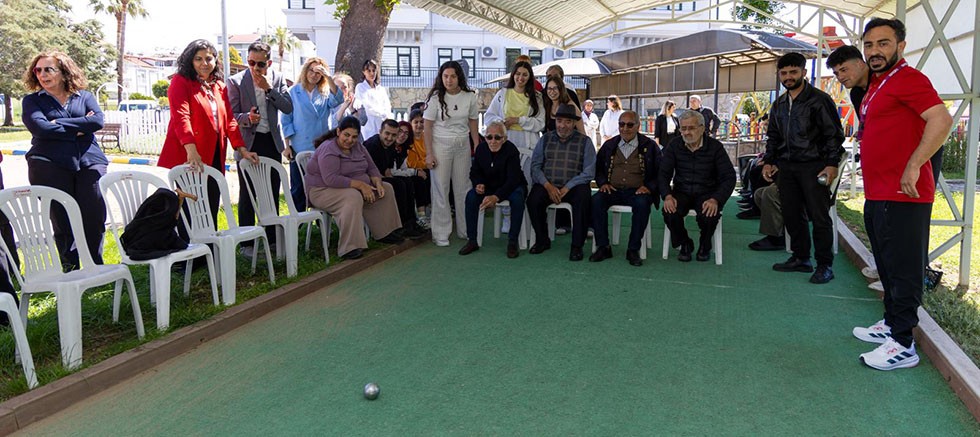 Üniversite öğrencileri bocce ile gönülleri birleştirdi