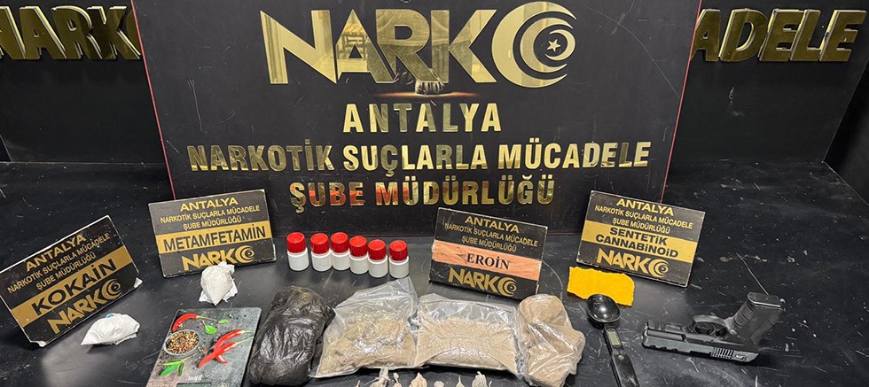 “Uyuşturucu veya Uyarıcı Madde Ticareti Yapmak ve Sağlamak” suçundan 17 kişi tutuklandı