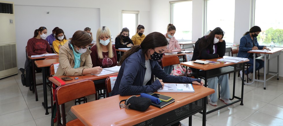 Yabancılar Türkçe’yi ATASEM’de öğreniyor