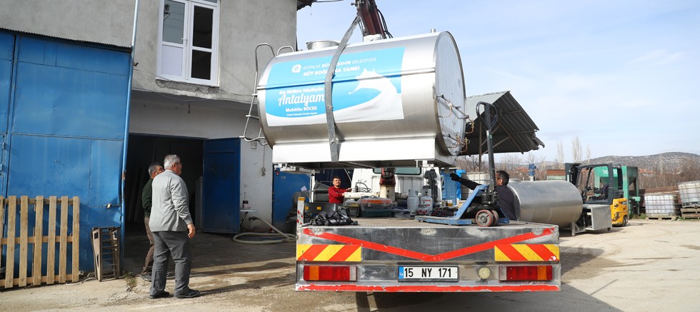 Yazır Mahallesi’ne 4 tonluk süt tankı desteği