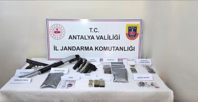 Kemer İlçesinde Uyuşturucu Operasyonu